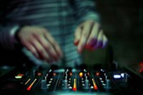 文昌月亮湾找开锁公司电话（文昌月亮湾找开锁公司电话号码）